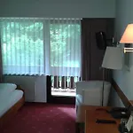 Buechner Garni 3*