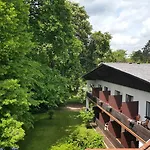 Hotel Buechner Garni 3*