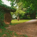 Buechner Garni
