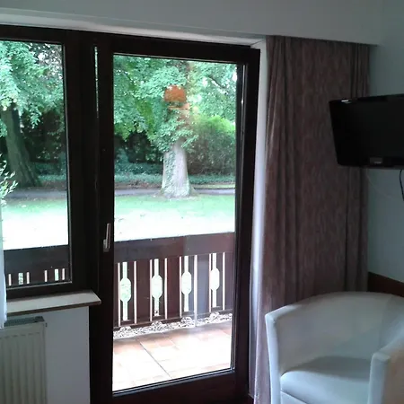Buechner Garni 3*