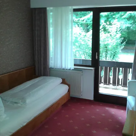 Buechner Garni 3*