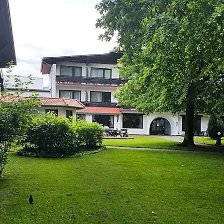 Buechner Garni 3*