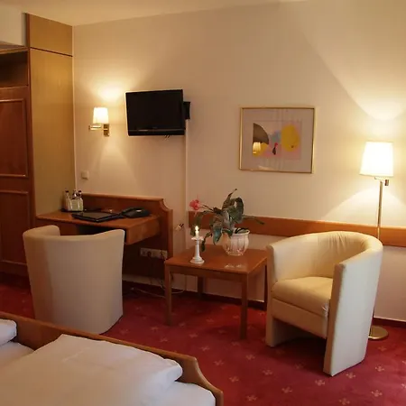 Büchner Garni Hotel