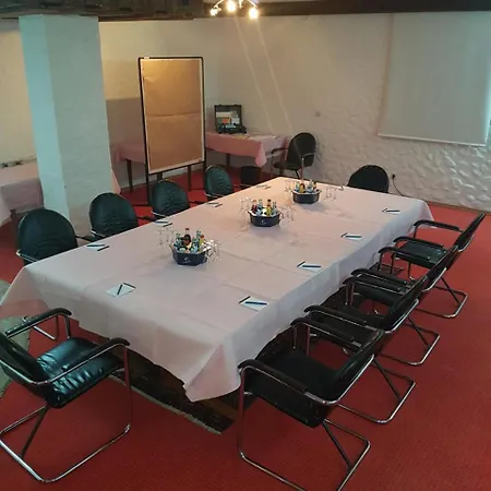 Büchner Garni Hotel