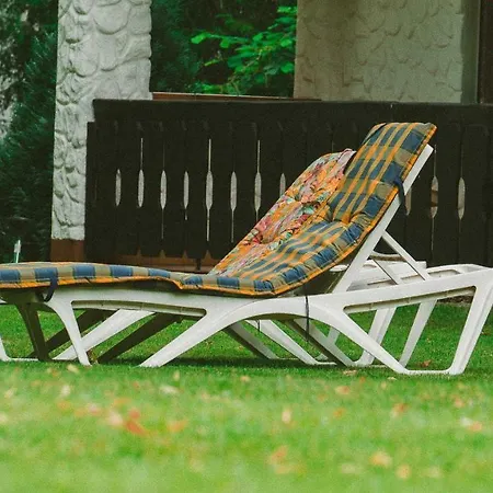 Buechner Garni Otel